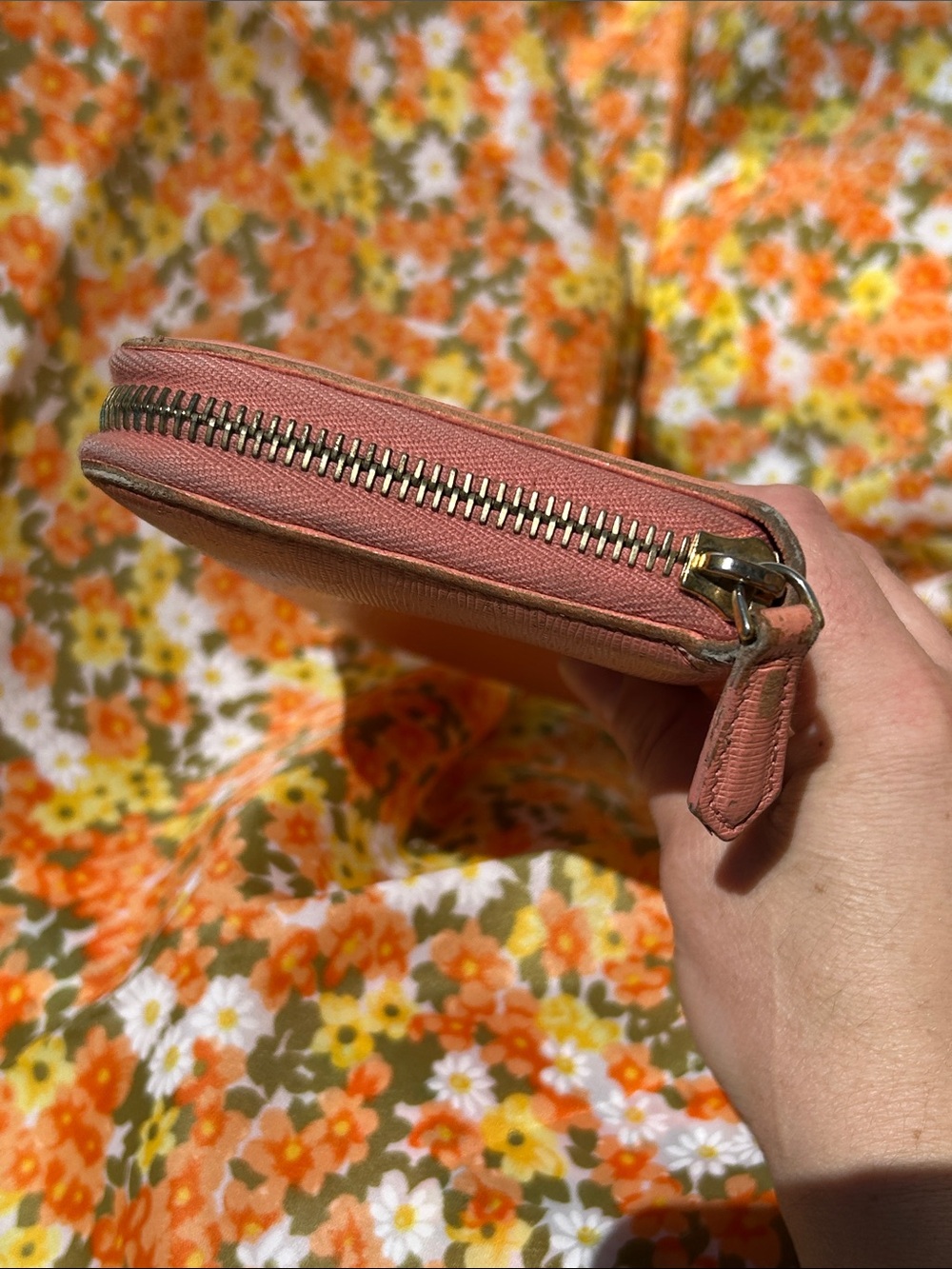 Fendi Vintage Pink Zip Wallet - Picture 9 of 17